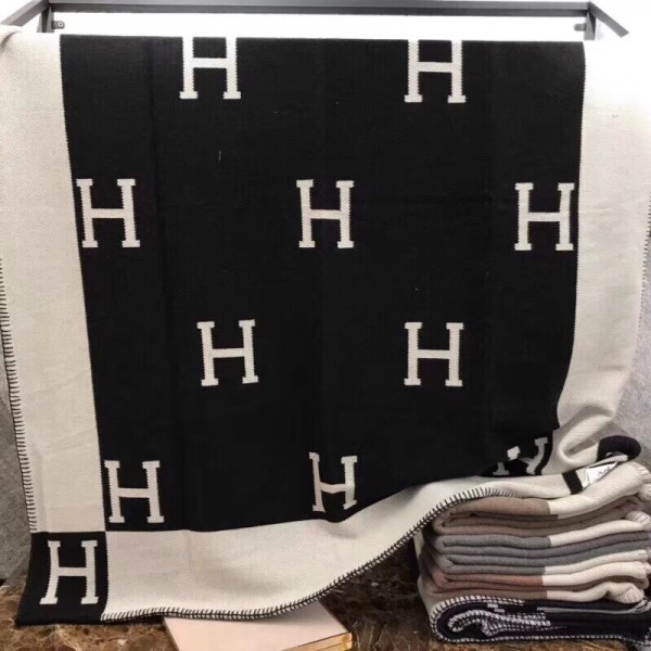 Hermes Avalon Blanket In Black Wool and Cashmere Replica