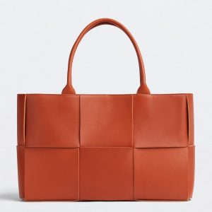 Bottega Veneta Arco Medium Tote In Maple Intrecciato Lambskin Replica