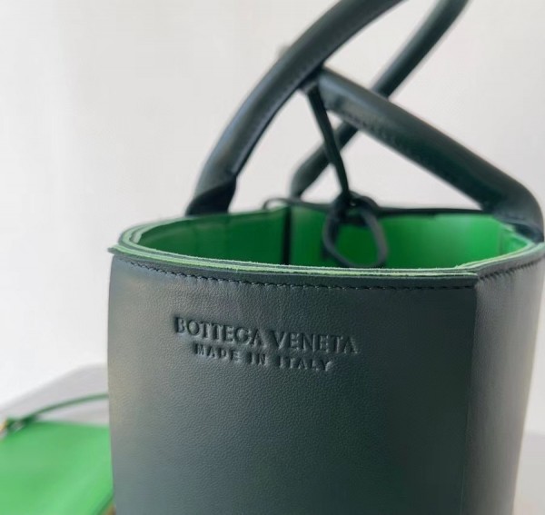 Bottega Veneta Arco Small Tote In Raintree Intrecciato Lambskin Replica