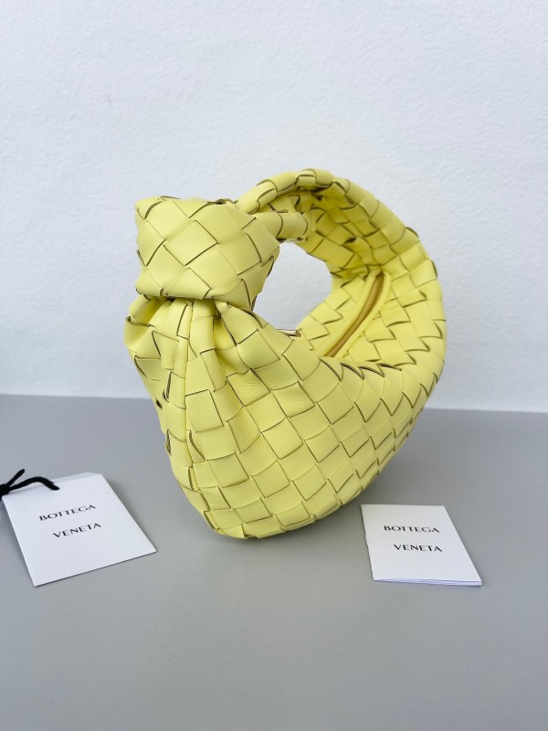 Bottega Veneta BV Jodie Mini Bag In Lantern Intrecciato Lambskin Replica