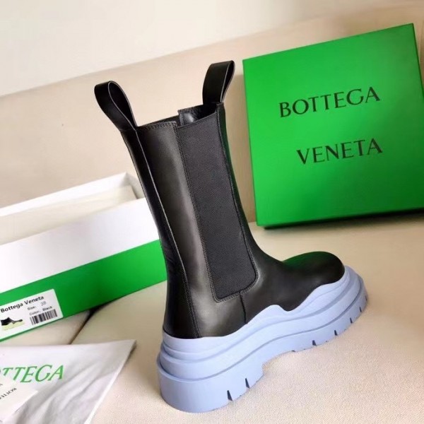 Bottega Veneta BV Tire Chelsea Boots with Blue Outsole Replica