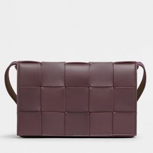 Bottega Veneta Cassett Bag In Grape Intrecciato Lambskin Replica