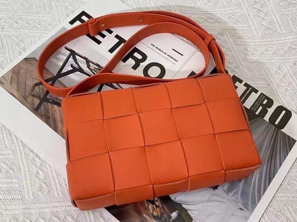 Bottega Veneta Cassett Bag In Orange Intrecciato Lambskin Replica