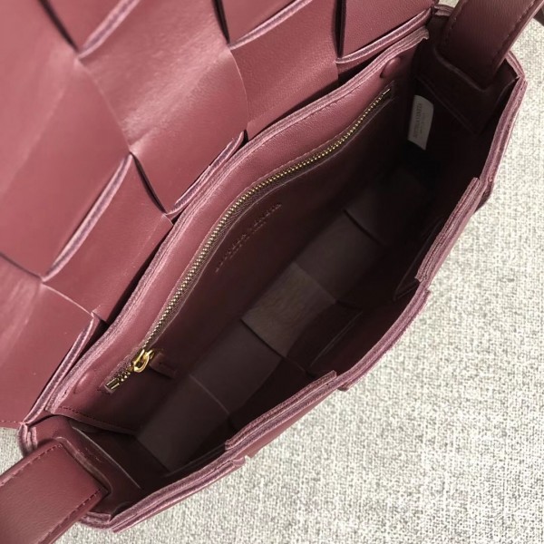 Bottega Veneta Cassette Bag In Bordeaux Lambskin Replica