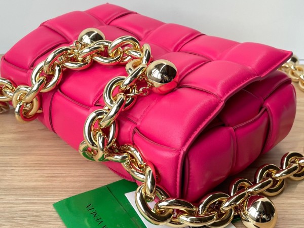 Bottega Veneta Chain Cassette Bag In Lollipop Lambskin Replica