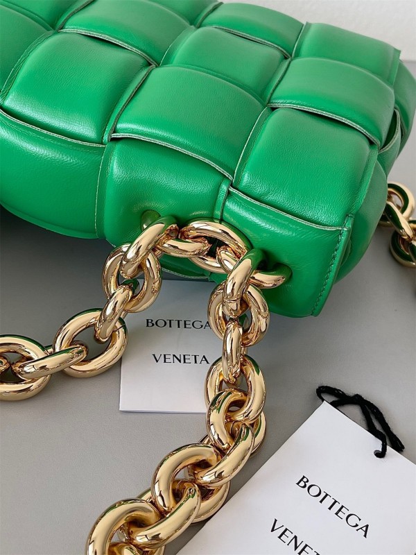 Bottega Veneta Chain Cassette Bag In Parakeet Lambskin Replica