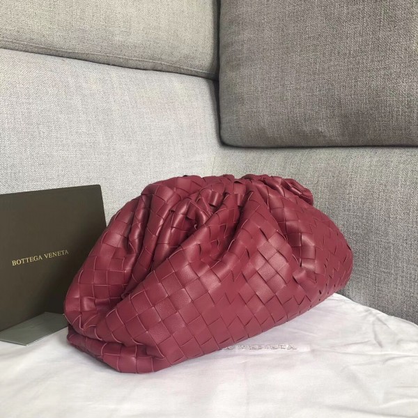 Bottega Veneta The Pouch Clutch In Amaranto Intrecciato Leather Replica