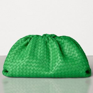 Bottega Veneta The Pouch Clutch In Green Intrecciato Leather Replica