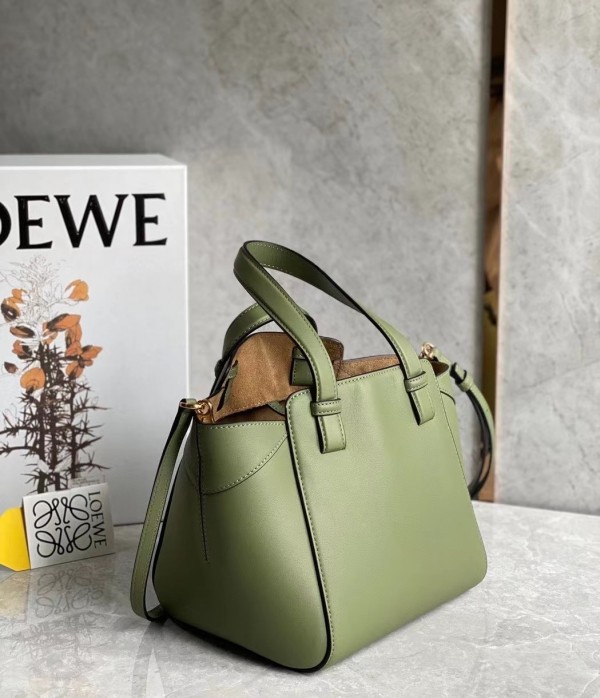 Loewe Hammock Nugget Bag In Avocado Green Calfskin Replica