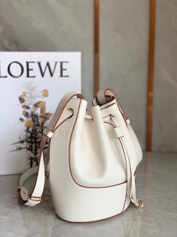 Loewe Small Balloon Bucket Bag In White Calfskin Replica