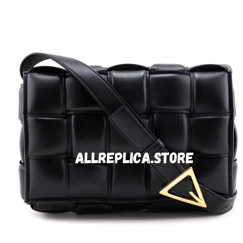 Bottega Veneta Cassette Bag In Black Lambskin