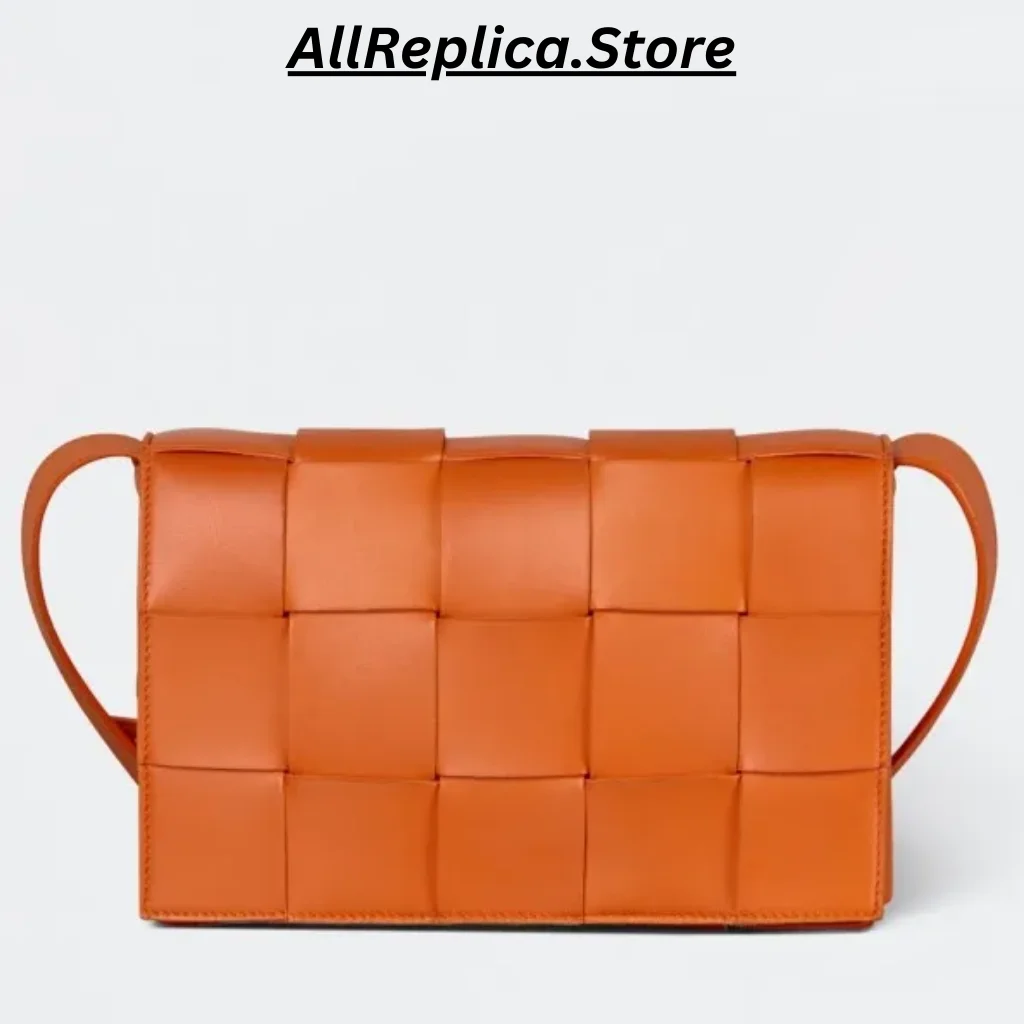 Bottega Veneta Cassett Bag In Orange Lambskin