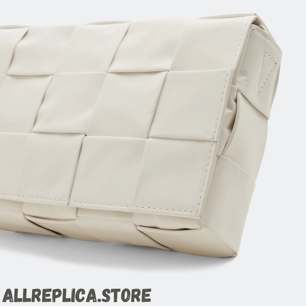 Bottega Veneta Cassett Bag In White Intrecciato Lambskin